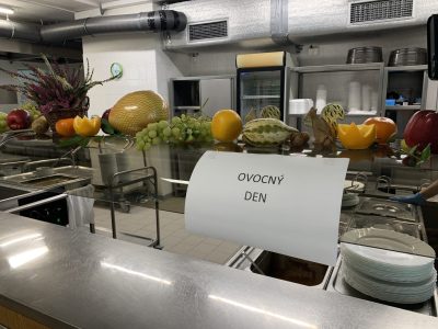 Ovocný den ve školní jídelně